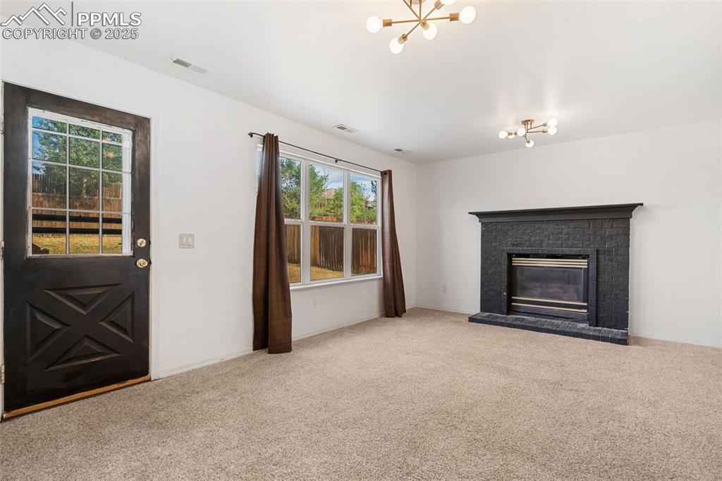 Image 11 of 30: Living Room