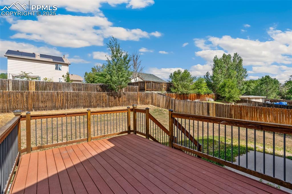 Image 22 of 30: Deck