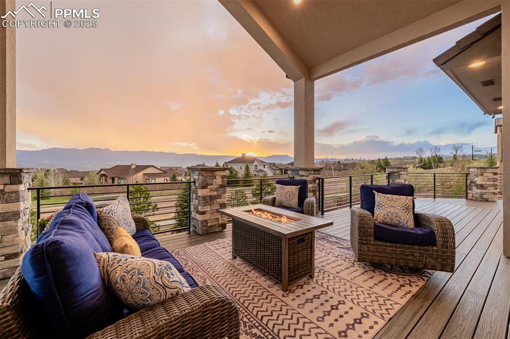 Image 43 of 50: Patio