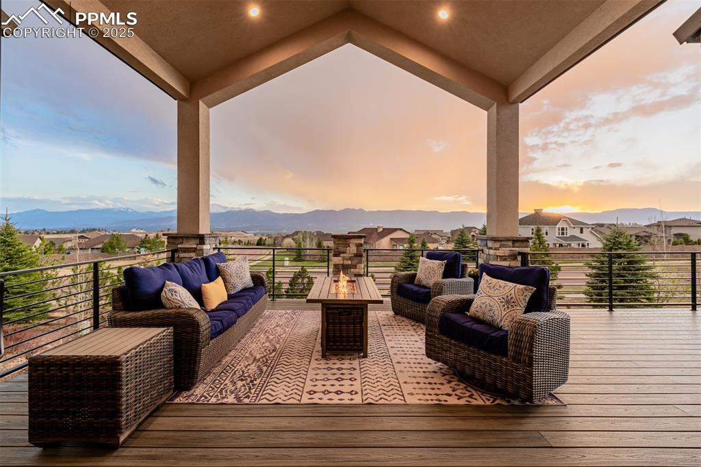 Image 44 of 50: Patio