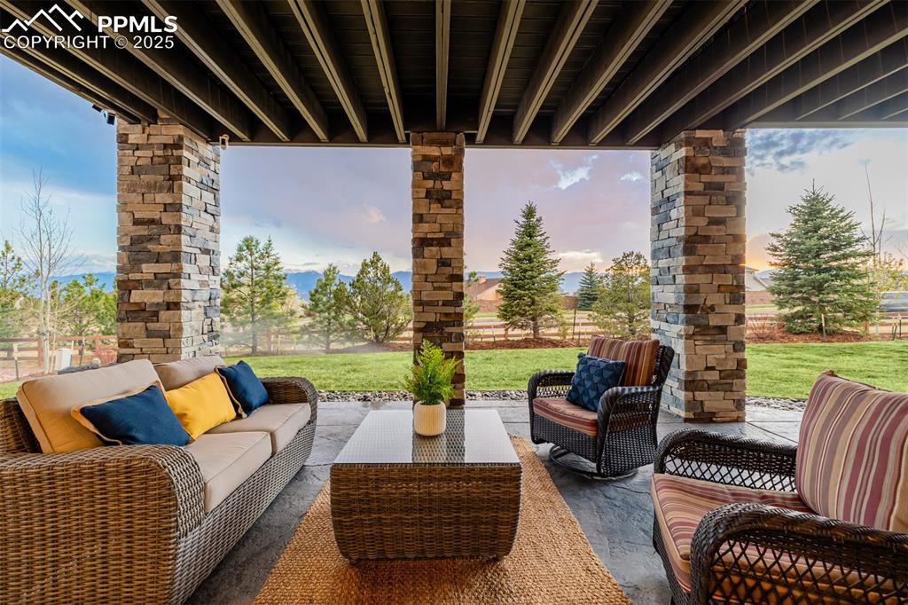 Image 46 of 50: Patio