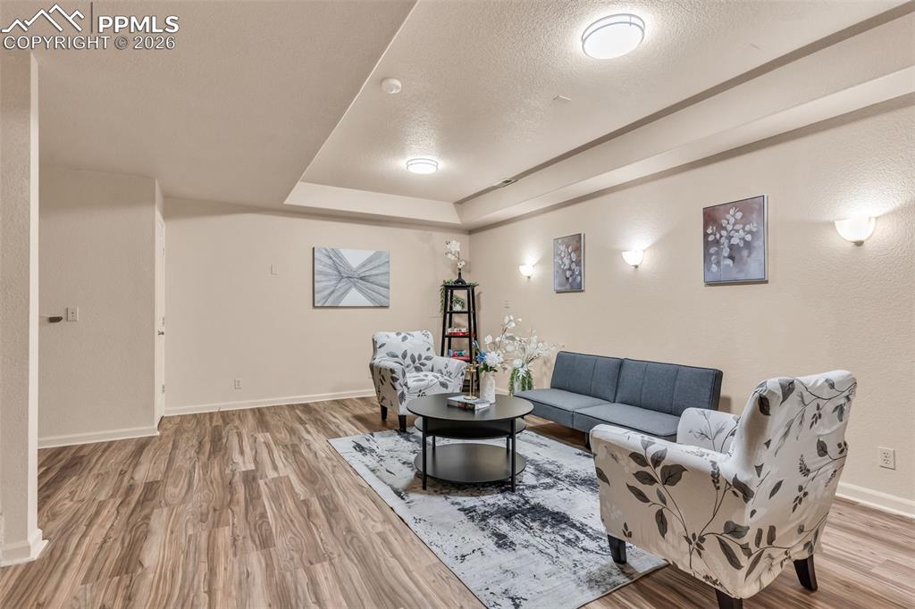 Image 33 of 49: Living Room