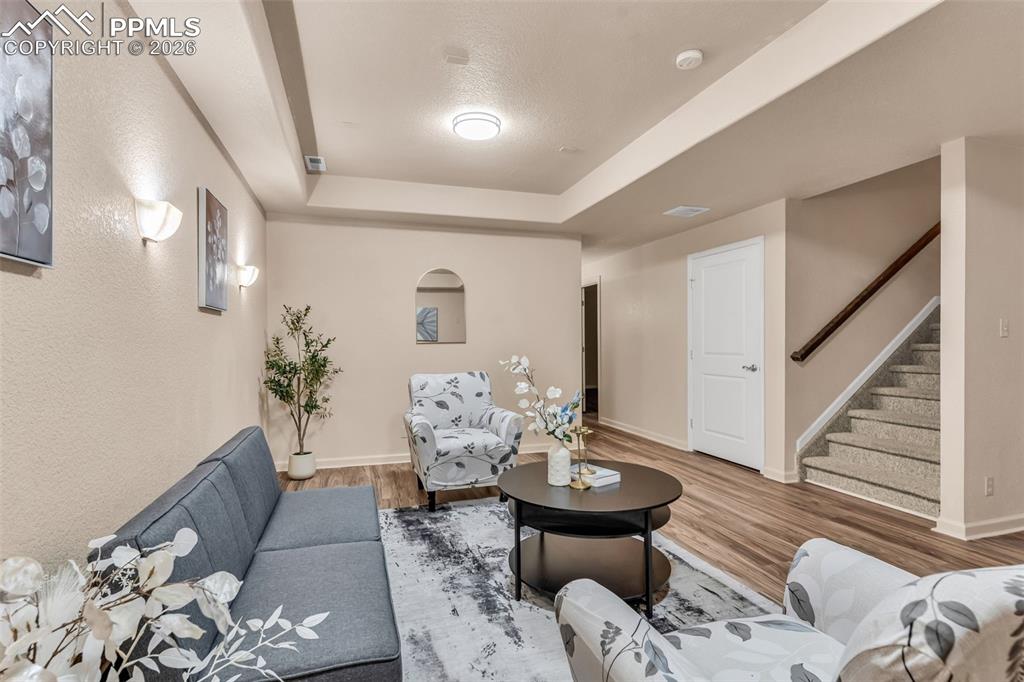 Image 36 of 49: Living Room