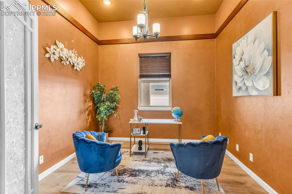 Image 8 of 49: Sitting Room