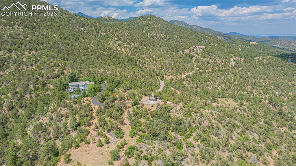 Image 14 of 24: S Cuerno Verde View cul de sac 