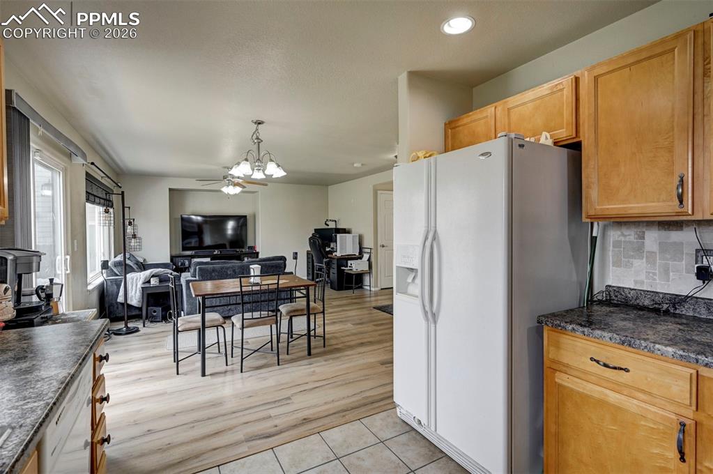 Image 13 of 44: Kitchen