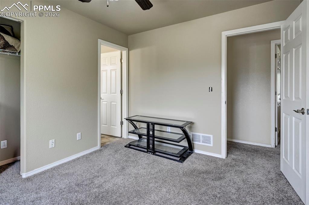 Image 25 of 44: Bedroom