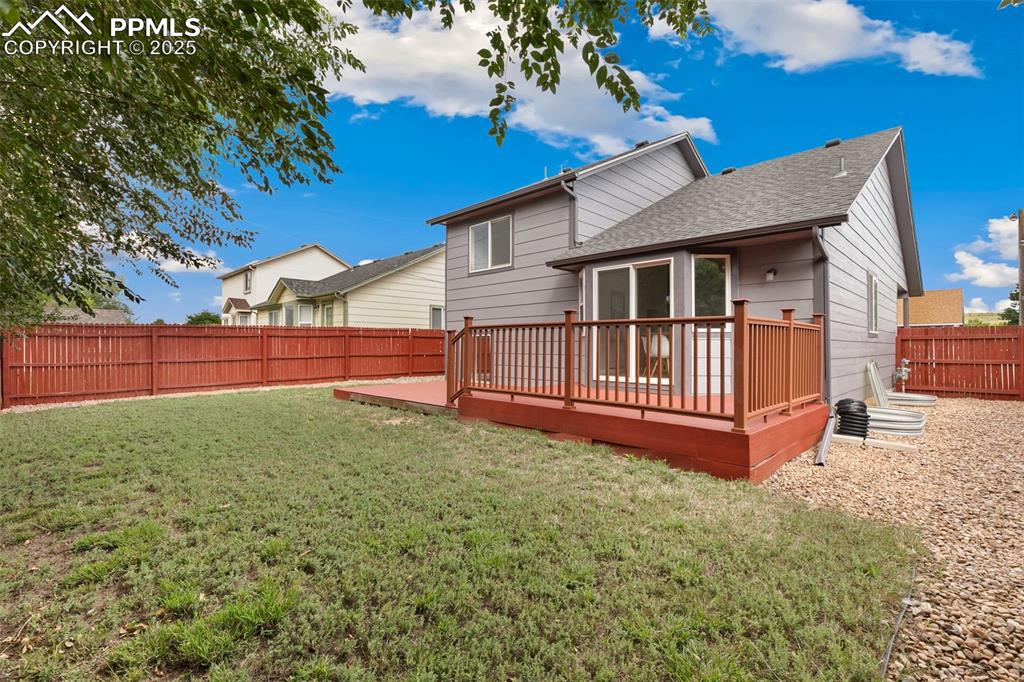 Image 47 of 47: Back of Structure