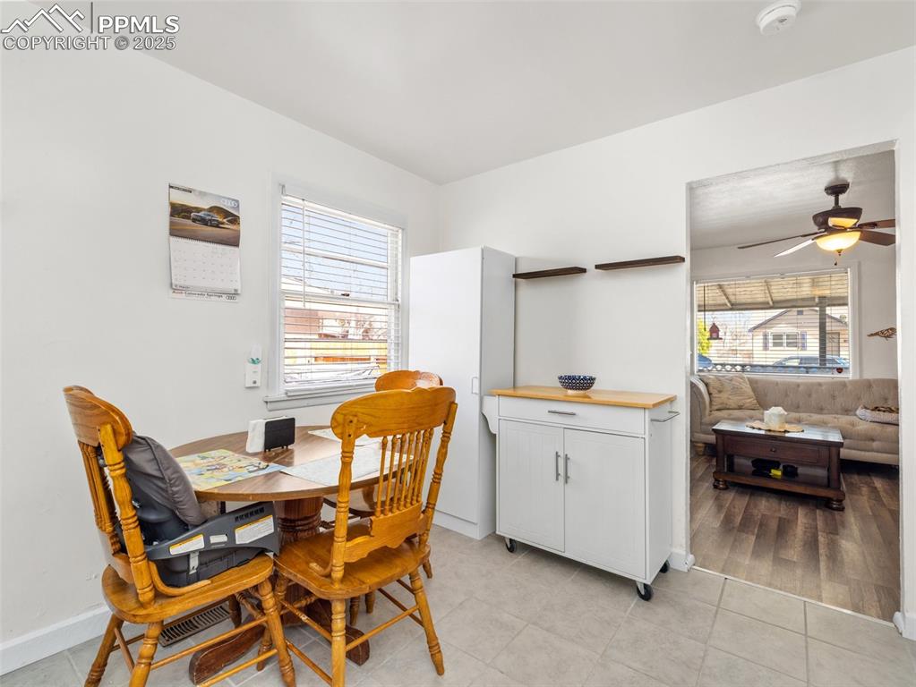 Image 13 of 20: Dining Area