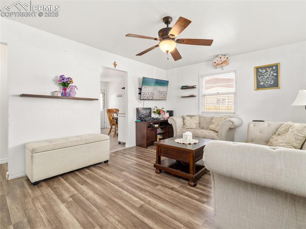 Image 8 of 20: Living Room