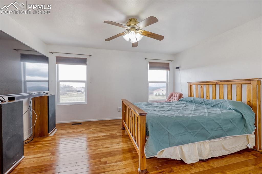 Image 11 of 30: Primary Bedroom