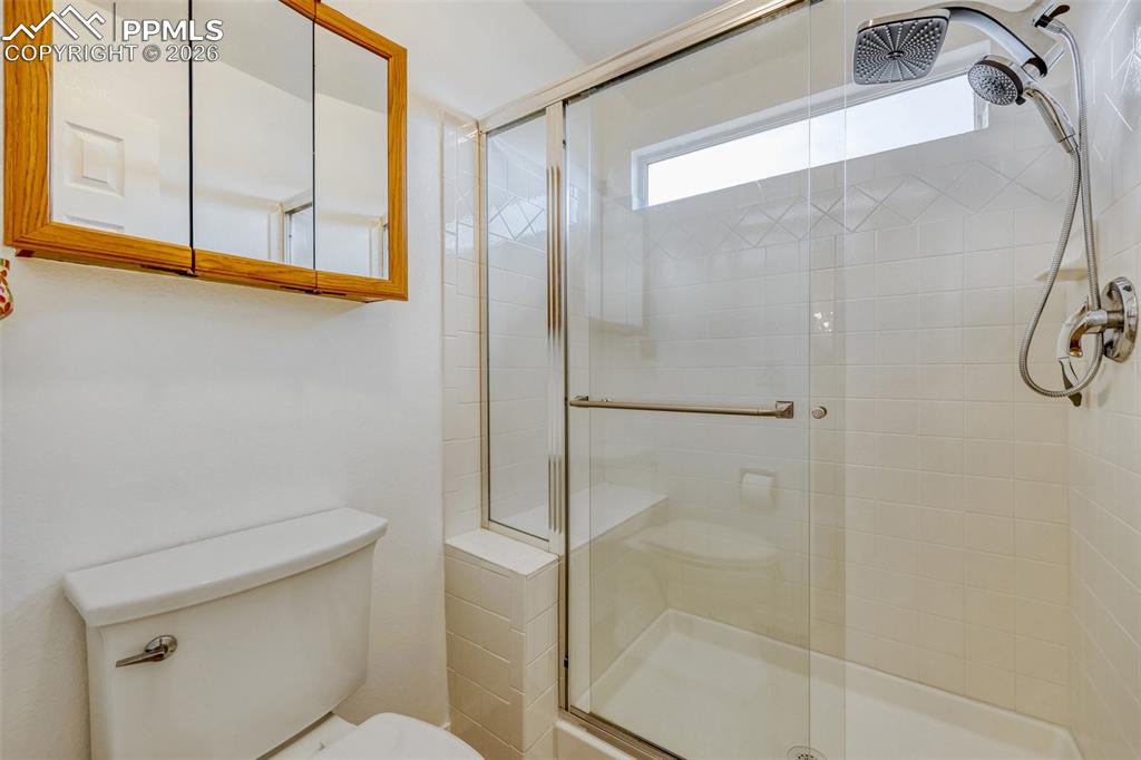 Image 16 of 30: Primary Bathroom
