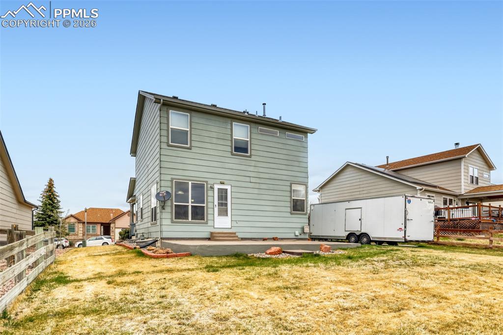 Image 38 of 38: Back of Structure