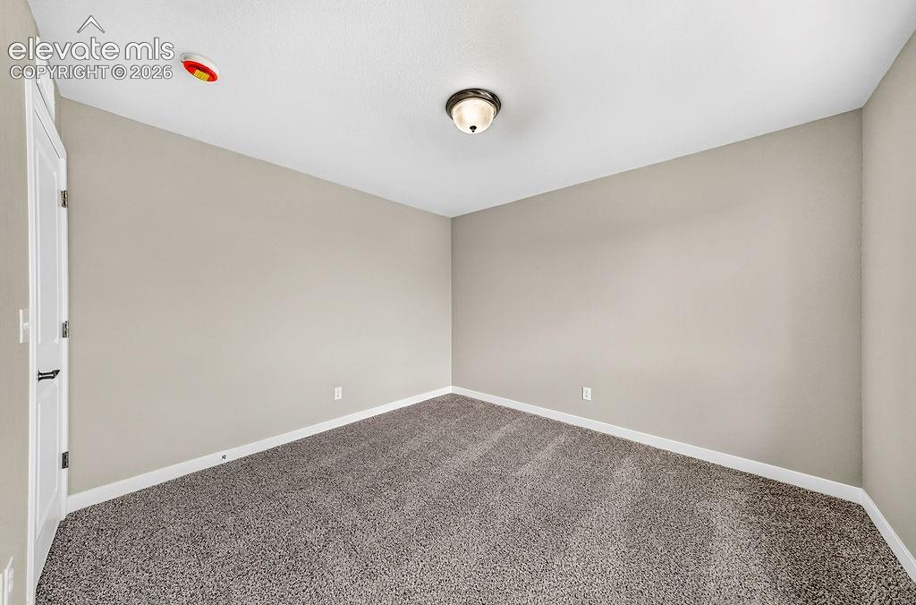 Image 22 of 37: Bedroom