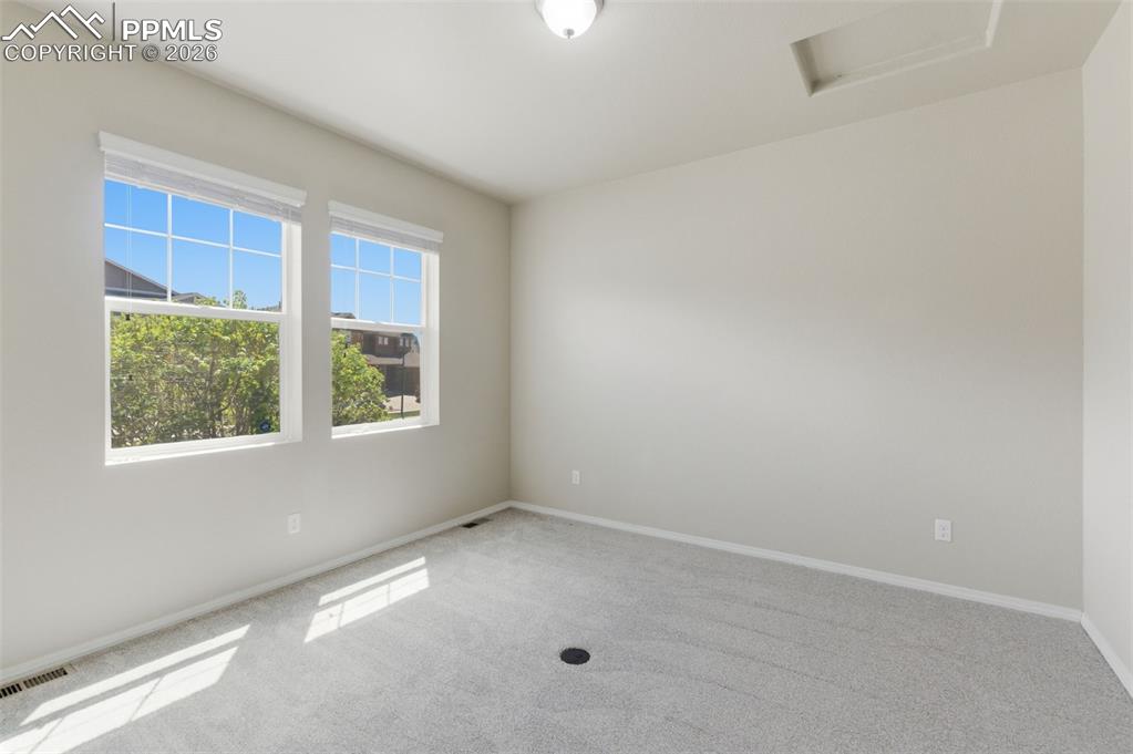 Image 15 of 39: Kitchen