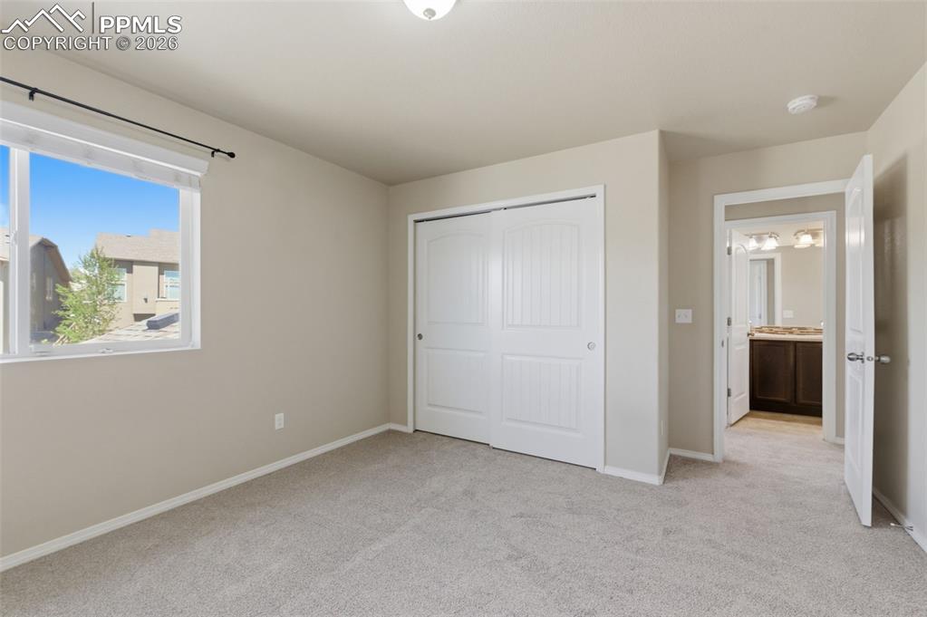 Image 26 of 39: Bathroom