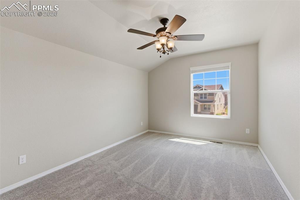 Image 28 of 39: Closet