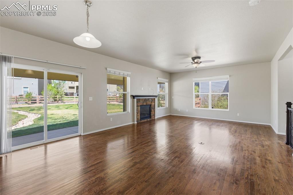 Image 4 of 39: Floor Plan