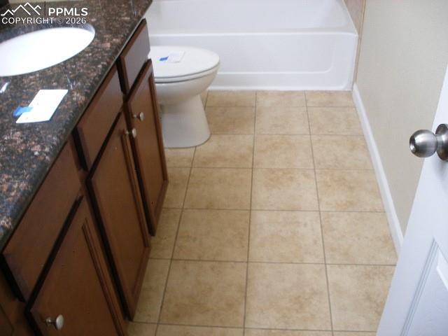 Image 13 of 44: Bathroom