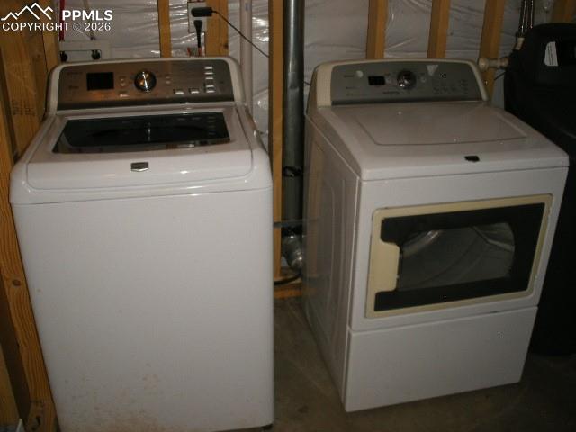 Image 38 of 44: Laundry