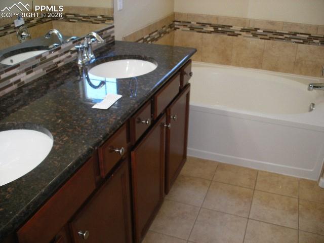 Image 5 of 44: Bathroom