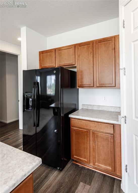 Image 14 of 42: Kitchen