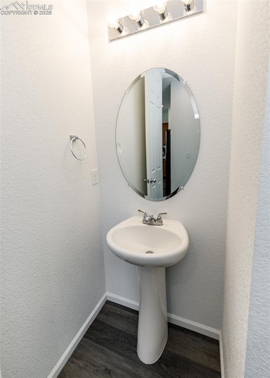 Image 17 of 42: Bathroom