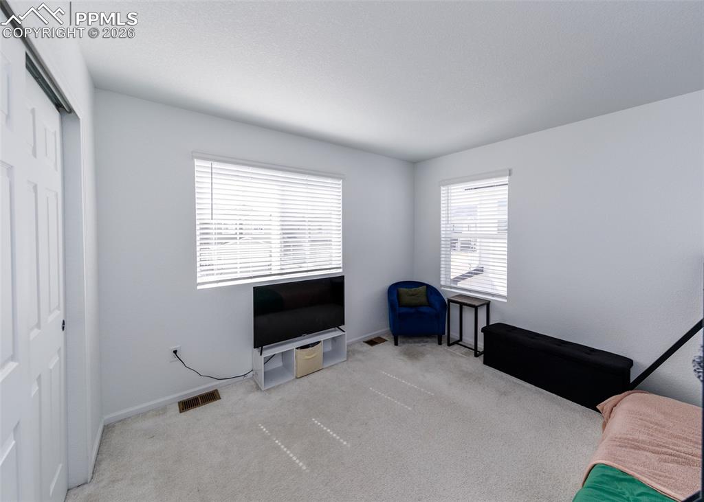 Image 27 of 42: Bedroom