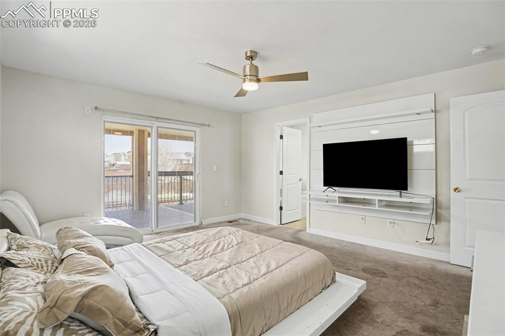 Image 11 of 30: Bedroom