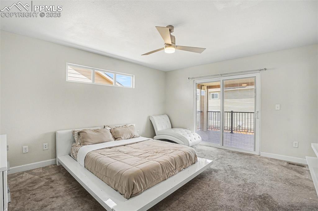 Image 12 of 30: Bedroom