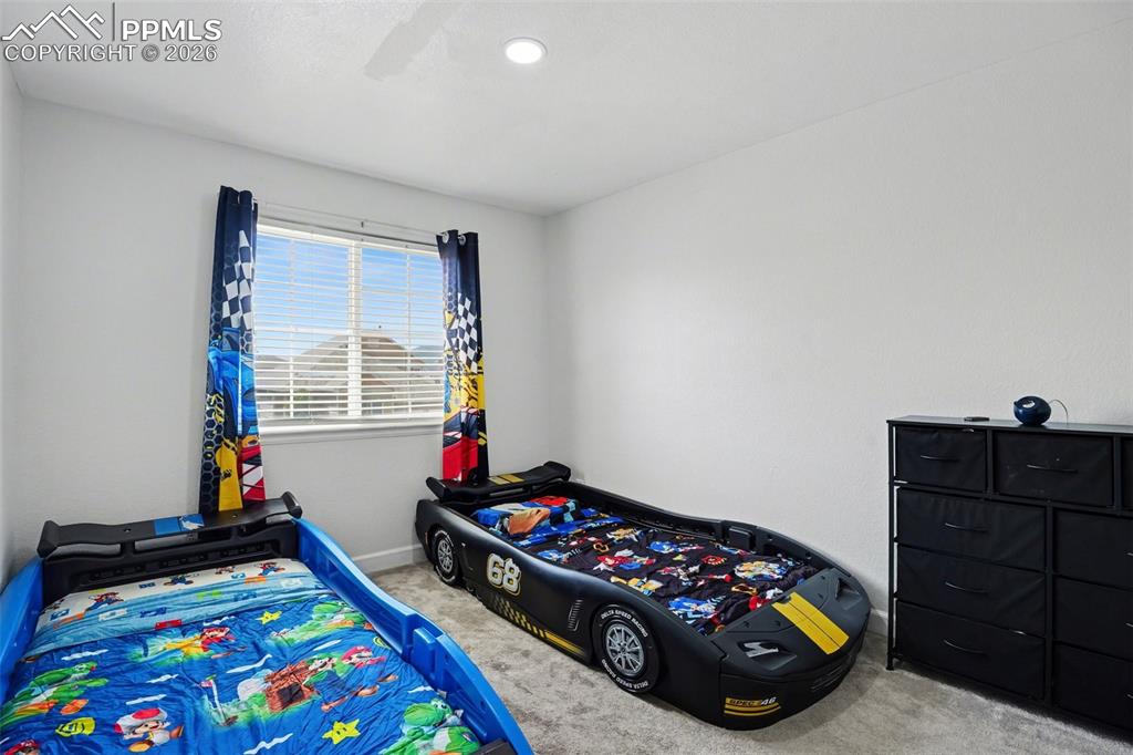 Image 16 of 30: Bedroom