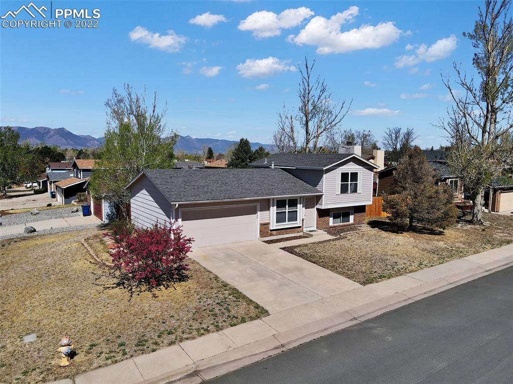 Listing 1396700, Image 3 of 25