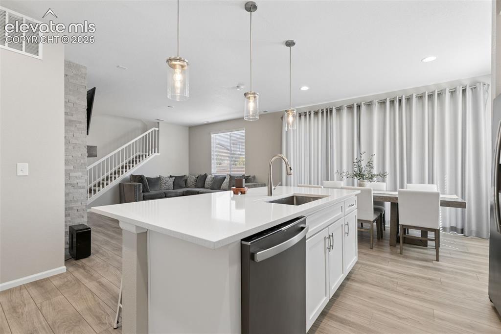 Image 11 of 36: Kitchen