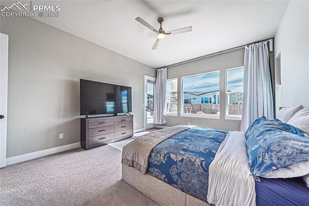 Image 19 of 47: Bedroom