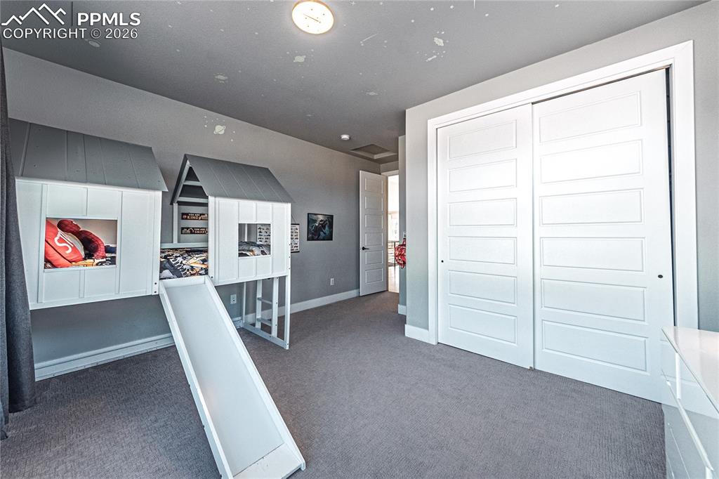 Image 27 of 47: Bedroom