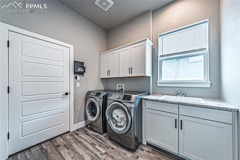 Image 30 of 47: Laundry