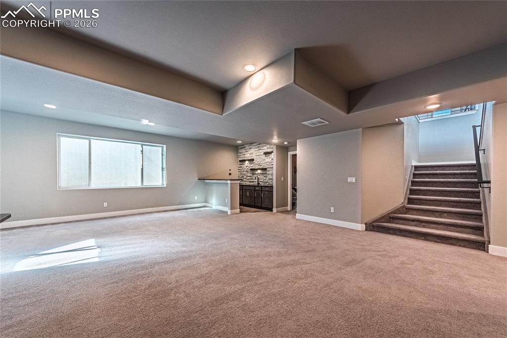 Image 33 of 47: Living Room