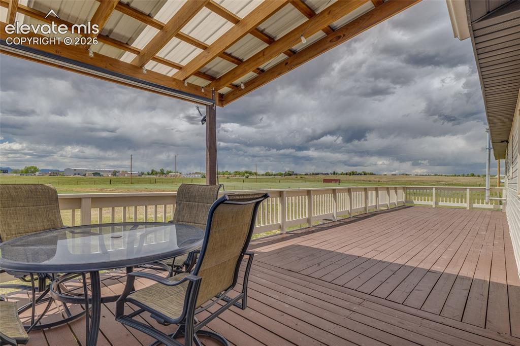 Image 5 of 46: Deck