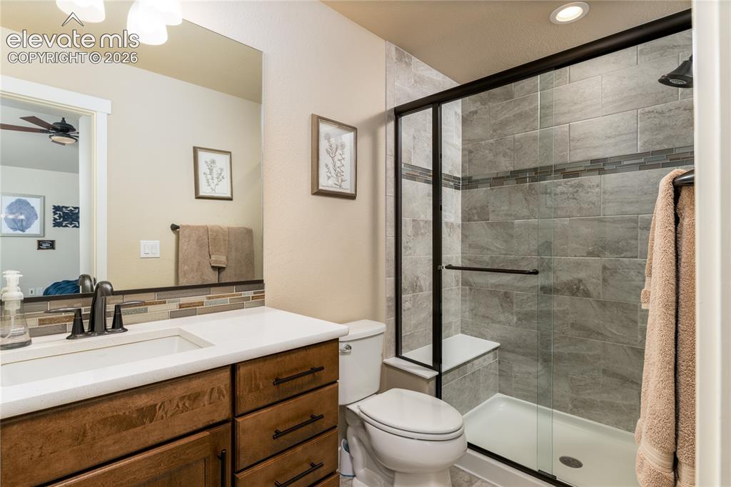 Image 25 of 46: Bathroom