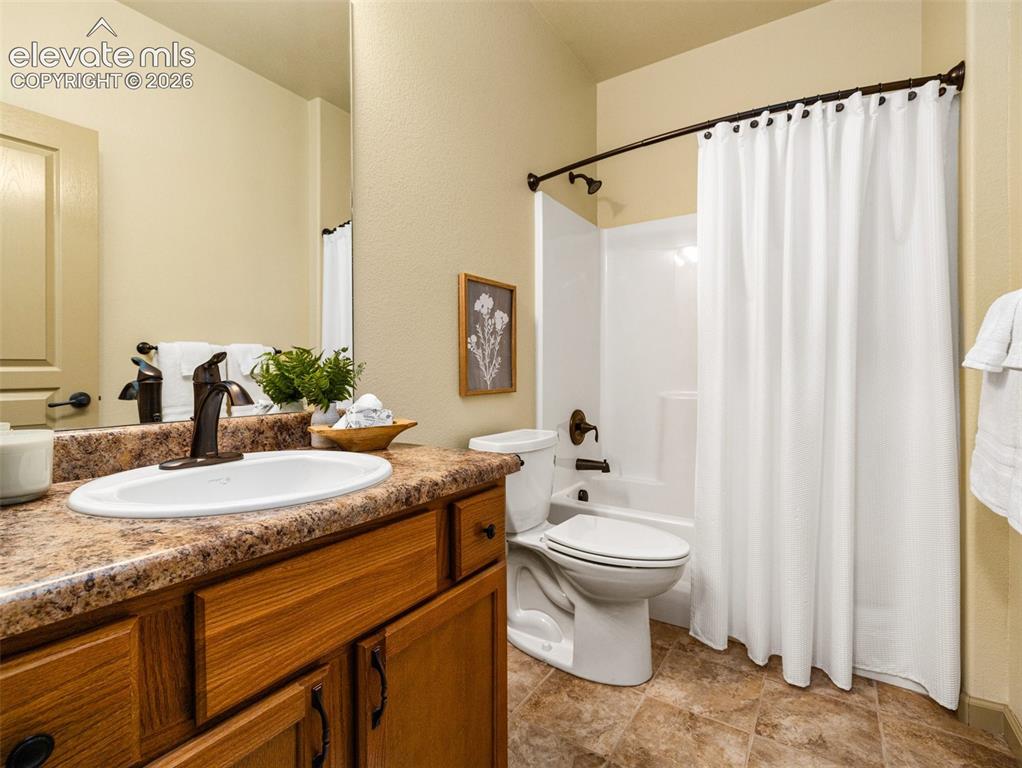 Image 42 of 50: Lower level full bath