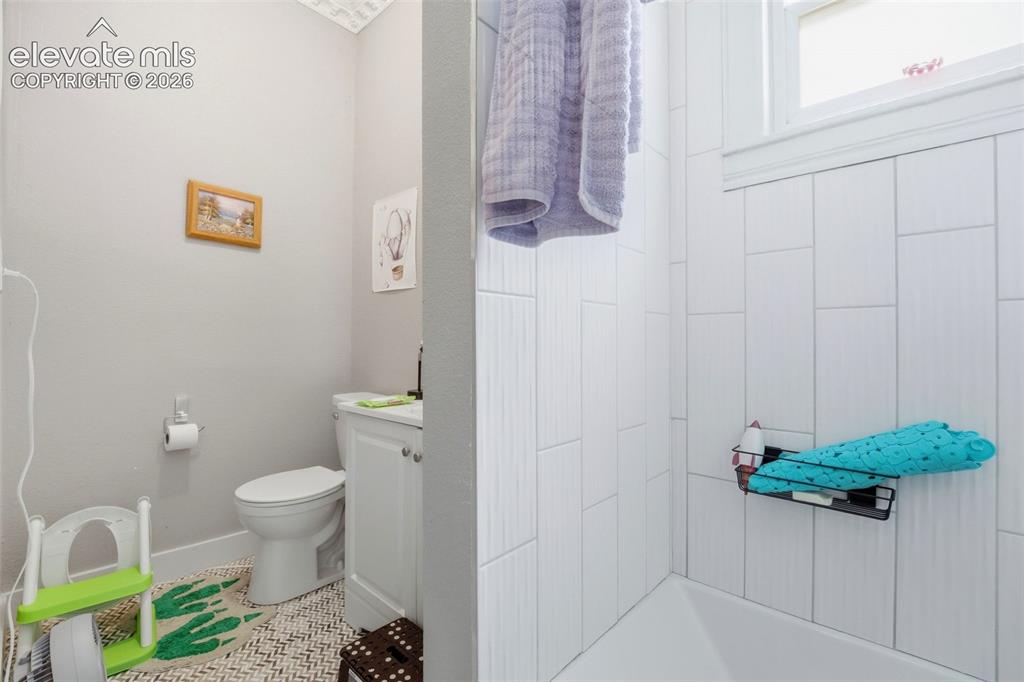 Image 13 of 41: Bathroom
