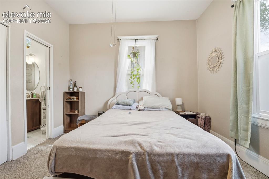 Image 17 of 41: Bedroom