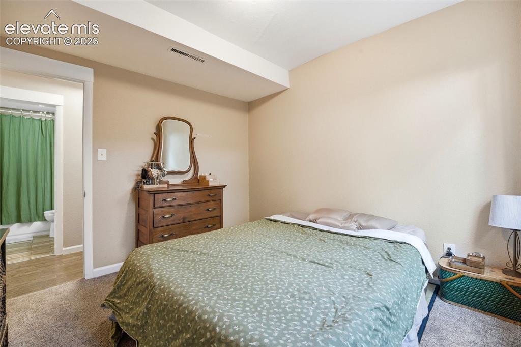 Image 22 of 41: Bedroom