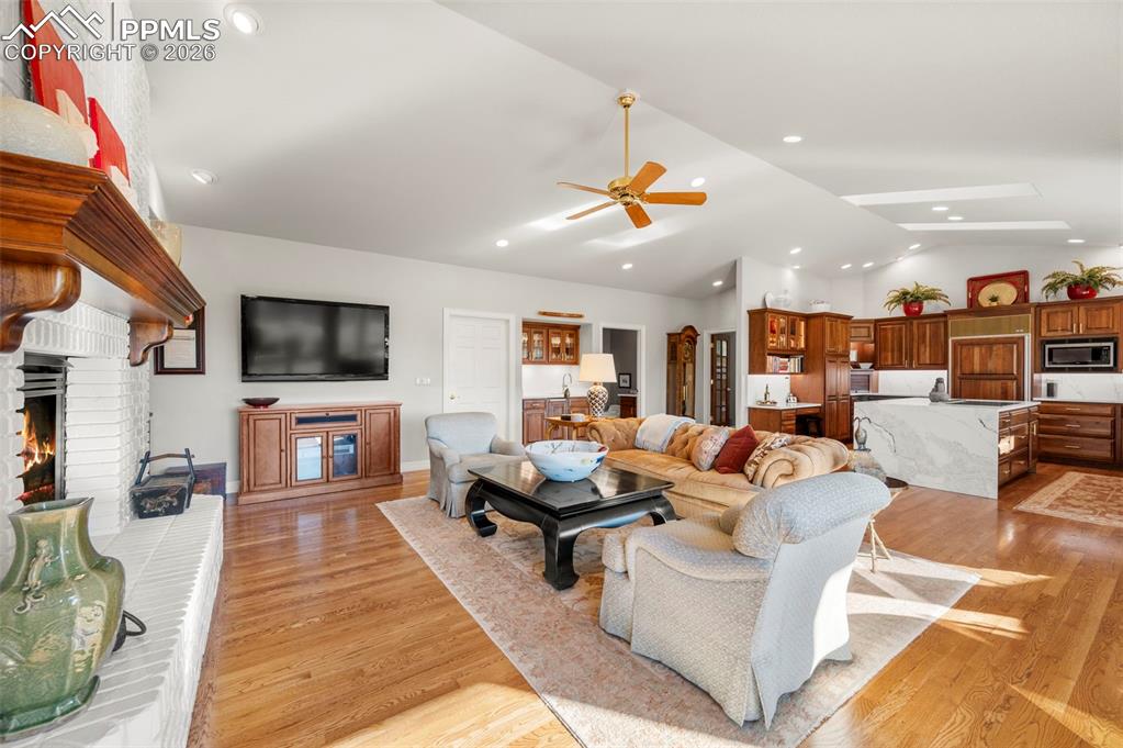 Image 14 of 50: No Description Available