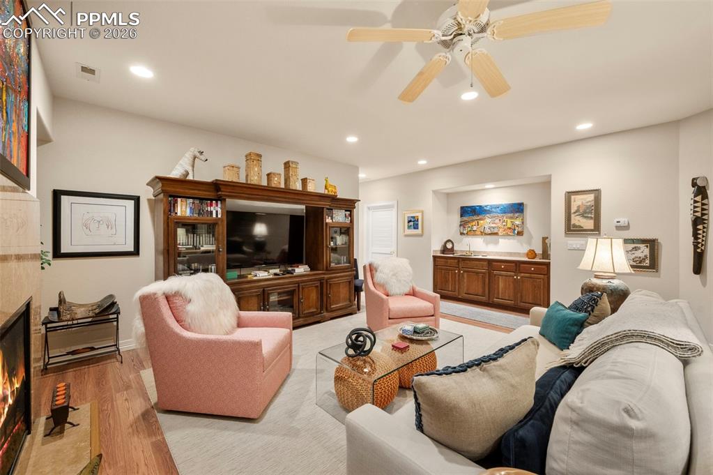 Image 30 of 50: No Description Available