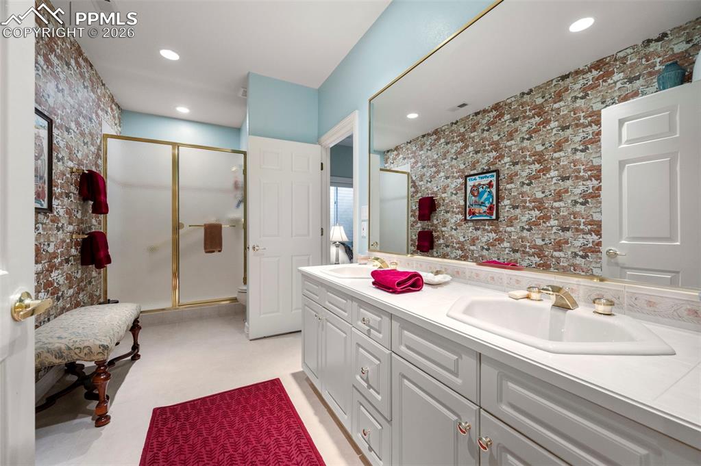 Image 36 of 50: No Description Available