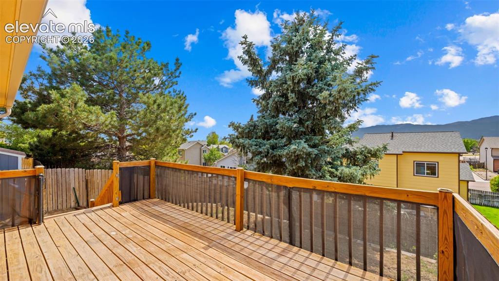 Image 29 of 39: Deck