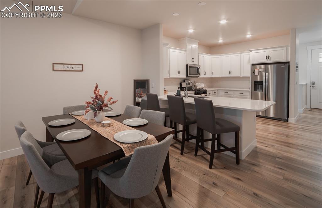 Image 10 of 43: Dining Area