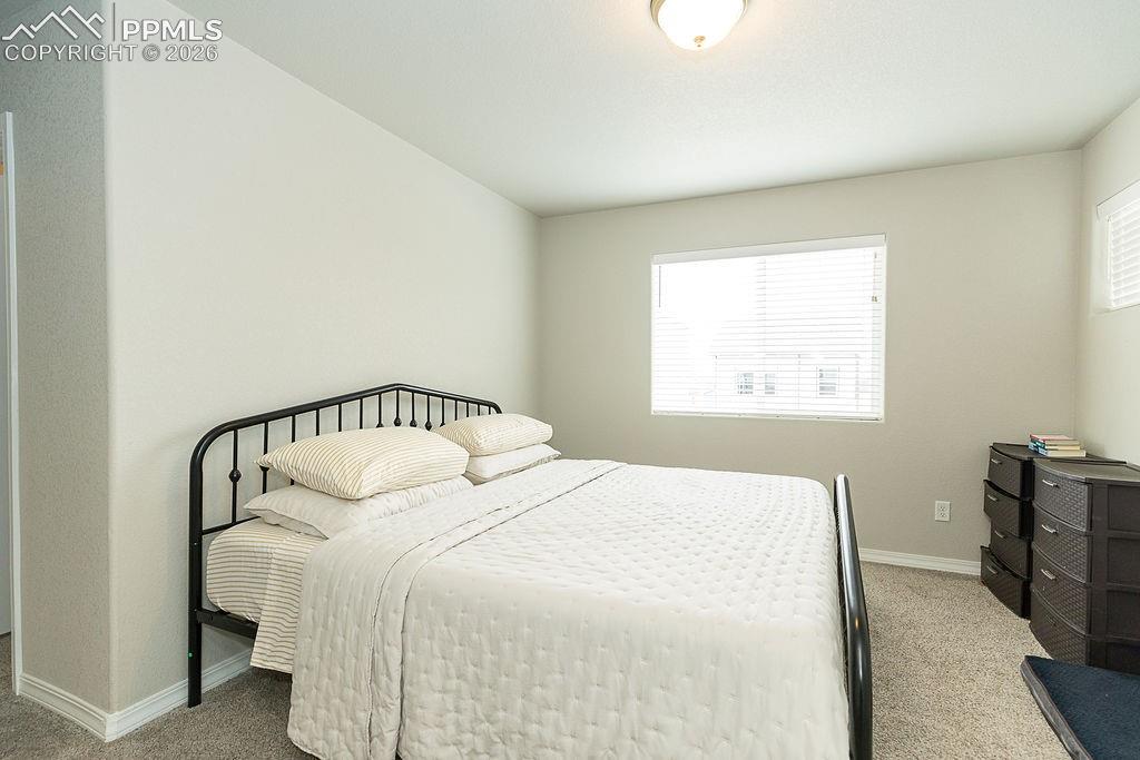 Image 15 of 33: Bedroom