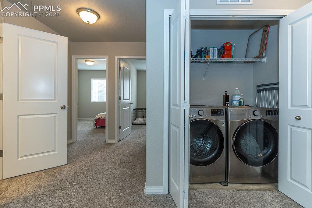 Image 25 of 33: Laundry